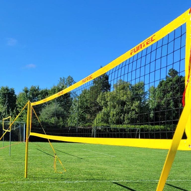 Découvrez les Kits de Beach-volley transportables Funtec : Pour tous vos événements sportifs !
